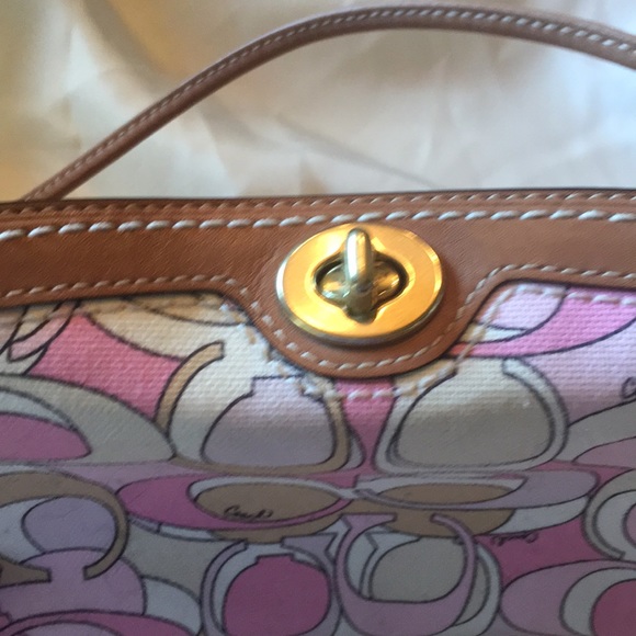 Coach wristlet - Picture 2 of 2